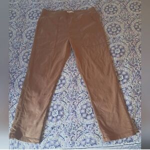 Women's Cropped Pants in Tan
